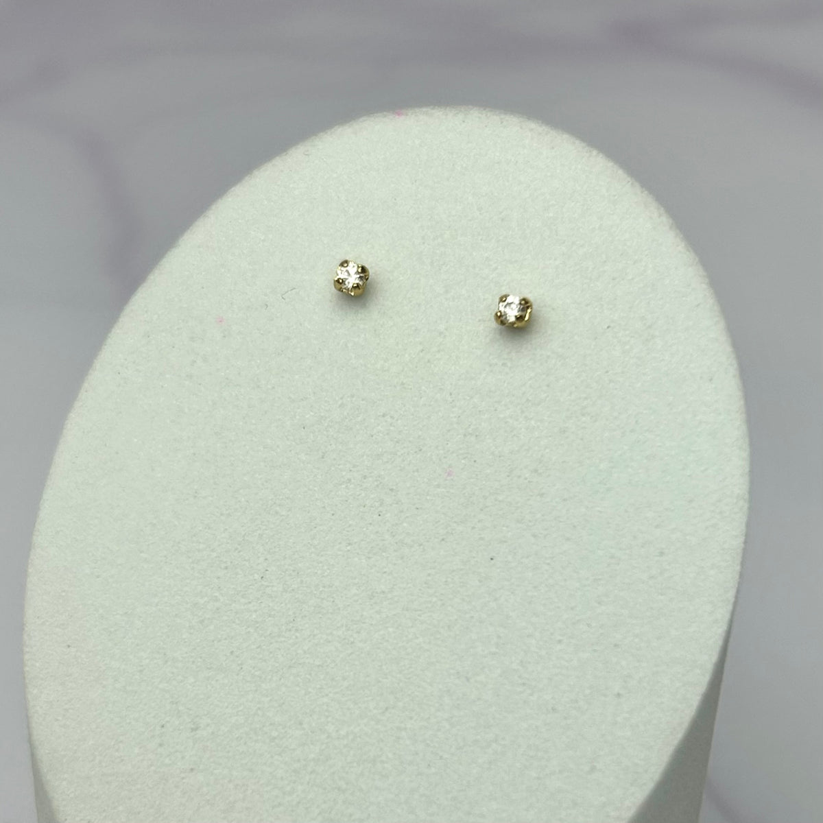 Arete Tipo Topo Chispa Cristal 2 mm