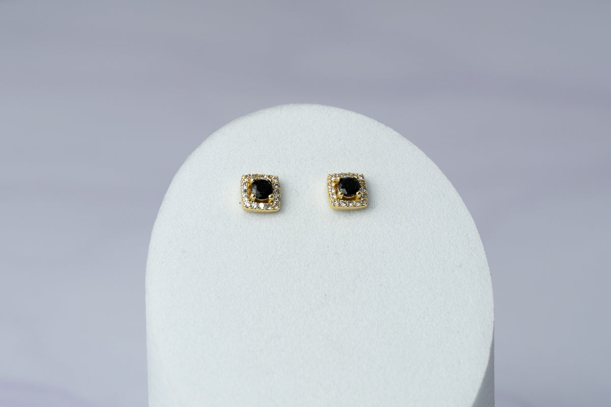 Arete Tipo Topo Dynasty 6 mm Circon Negro y Cristal