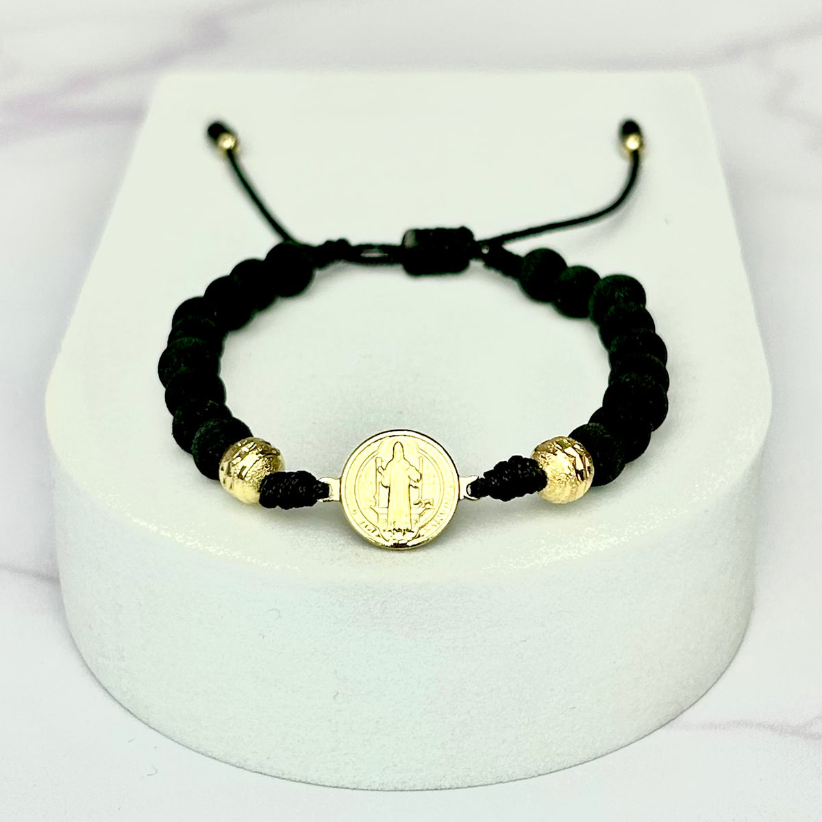 Pulsera Full Balin Neopreno, Diamantado HRJ San Benito OC Oro Laminado 18 k NG